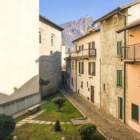 Riva Azzurra Apartment Mandello del Lario